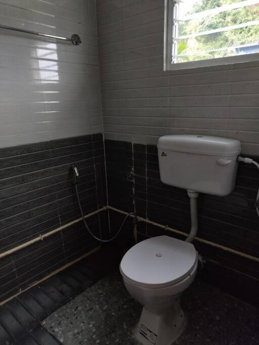 Tales Of Guwahati 1Bhk - II -Ac 200 Extra エクステリア 写真